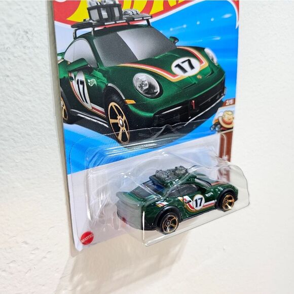 HotWheels Green Porsche 911 Rallye - Picture 3 of 4